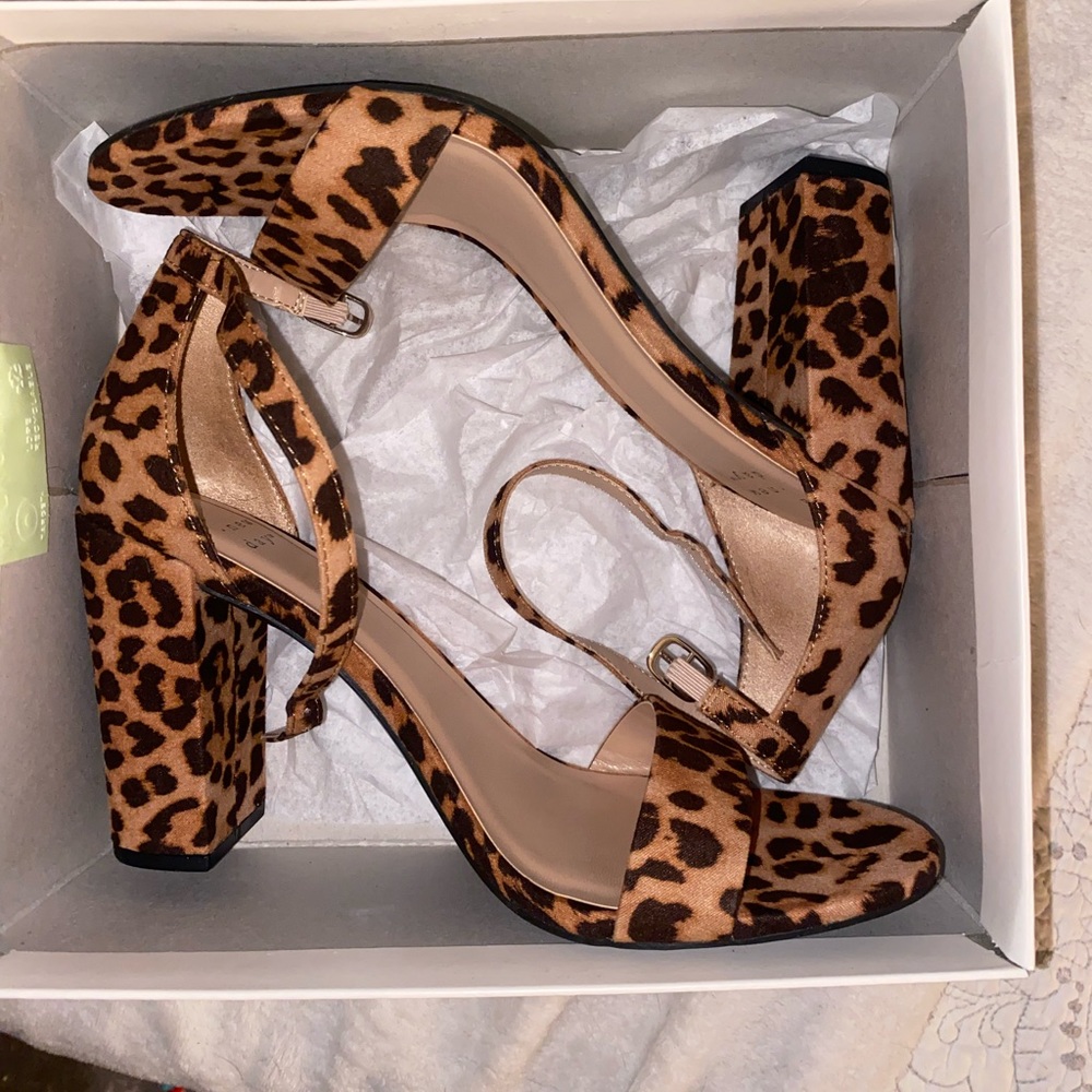 Open Toe Heels Cheetah size 8